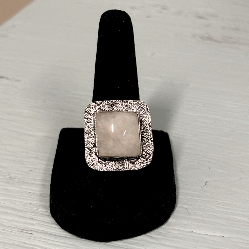 Beautiful Ring 💍 - size 7